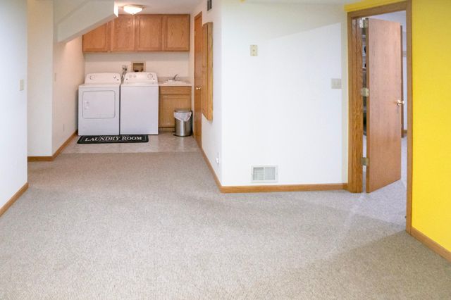 9023 Nantwick Ridge, Brooklyn Park, MN 55443
