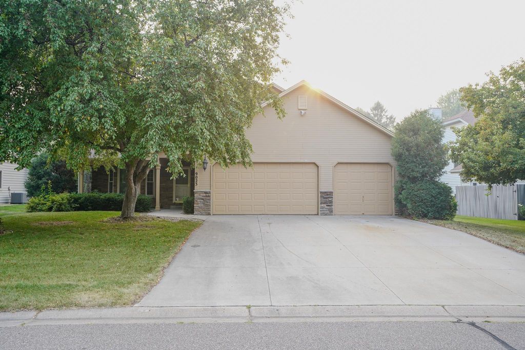 9023 Nantwick Ridge, Brooklyn Park, MN 55443 — photo 2