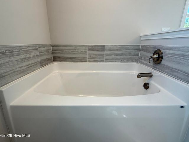 43 N Bandwheel Way, Hampstead, NC 28443
