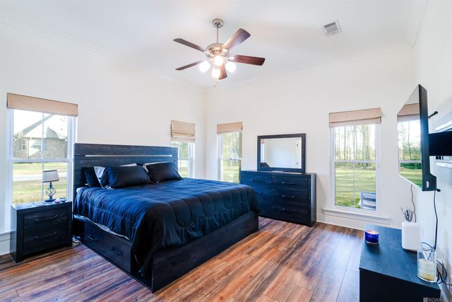 7066 Port Hudson Pride Rd, Zachary, LA 70791