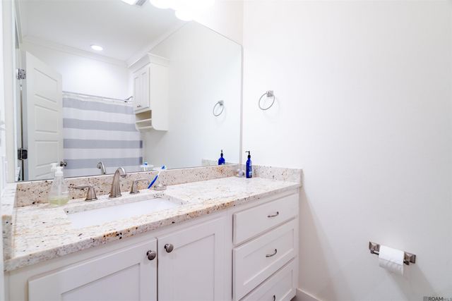 7066 Port Hudson Pride Rd, Zachary, LA 70791