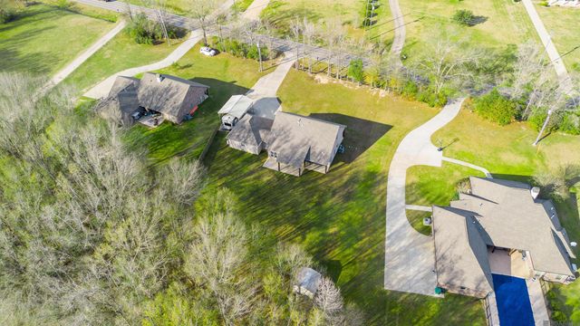 7066 Port Hudson Pride Rd, Zachary, LA 70791