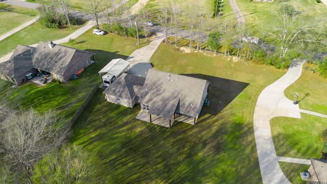 7066 Port Hudson Pride Rd, Zachary, LA 70791