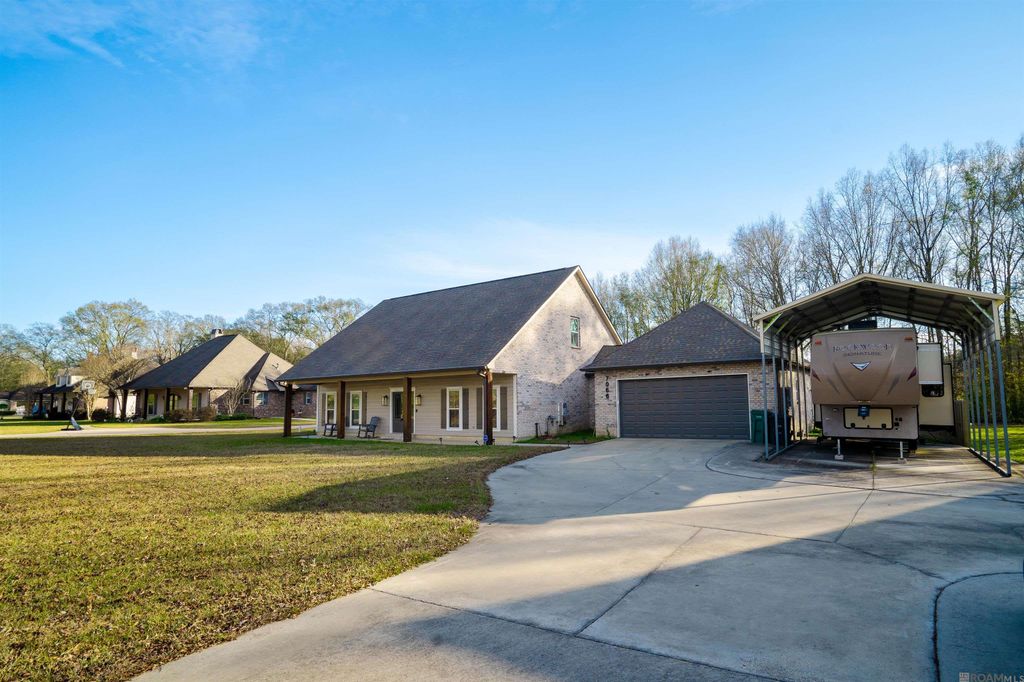7066 Port Hudson Pride Rd, Zachary, LA 70791