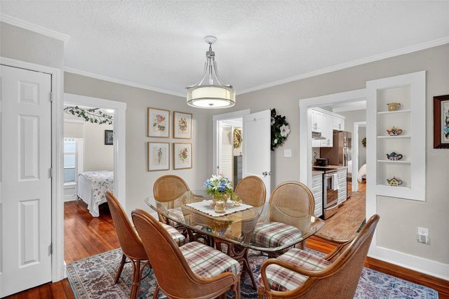 418 E 10TH AVENUE, Mount Dora, FL 32757