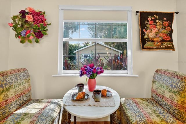 418 E 10TH AVENUE, Mount Dora, FL 32757