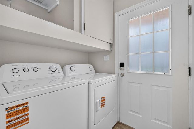 418 E 10TH AVENUE, Mount Dora, FL 32757