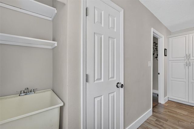 418 E 10TH AVENUE, Mount Dora, FL 32757