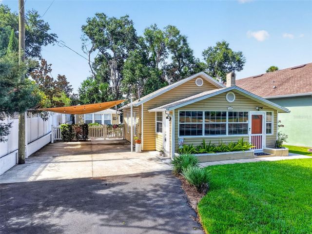 418 E 10TH AVENUE, Mount Dora, FL 32757
