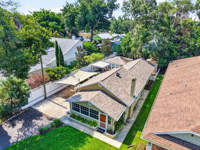 418 E 10TH AVENUE, Mount Dora, FL 32757