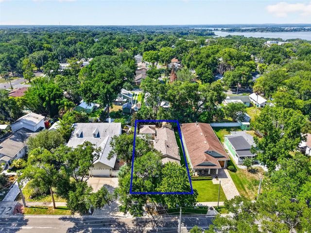 418 E 10TH AVENUE, Mount Dora, FL 32757
