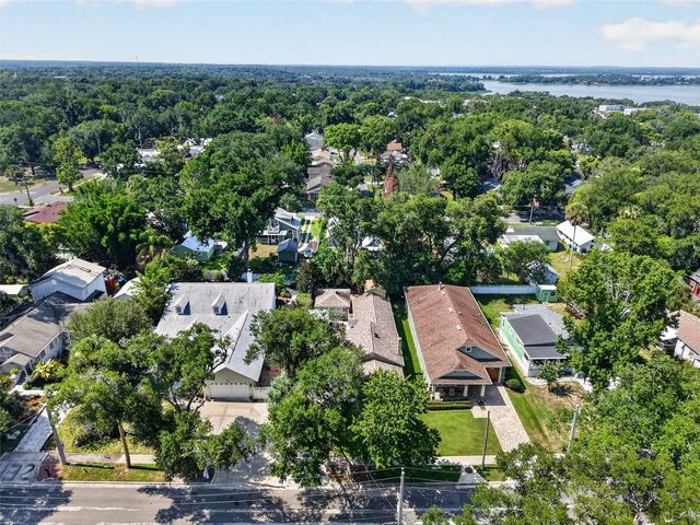 418 E 10TH AVENUE, Mount Dora, FL 32757