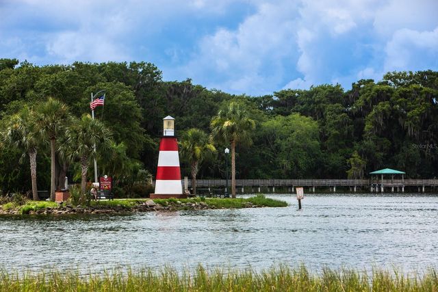 418 E 10TH AVENUE, Mount Dora, FL 32757