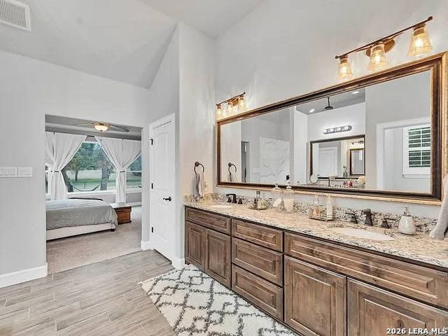 1033 MYSTIC SHORES BLVD, Spring Branch, TX 78070
