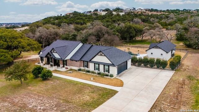 1033 MYSTIC SHORES BLVD, Spring Branch, TX 78070