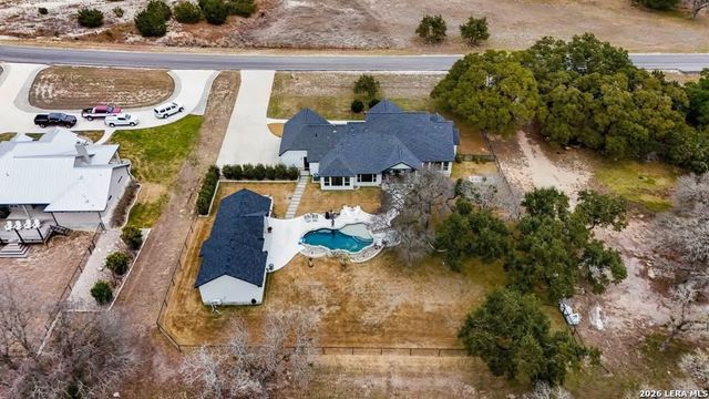 1033 MYSTIC SHORES BLVD, Spring Branch, TX 78070