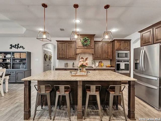 1033 MYSTIC SHORES BLVD, Spring Branch, TX 78070