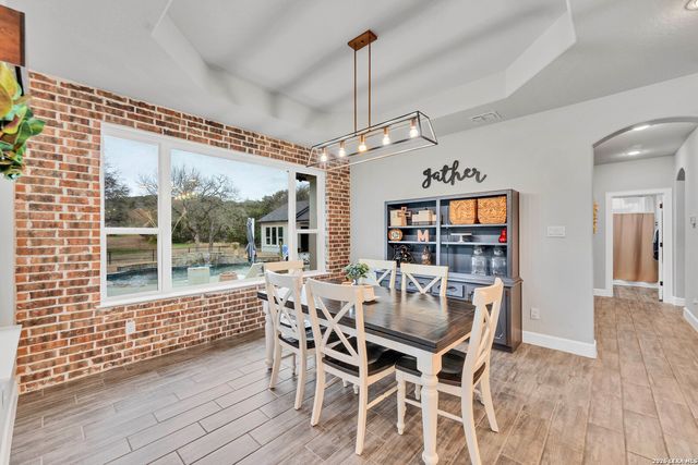 1033 MYSTIC SHORES BLVD, Spring Branch, TX 78070