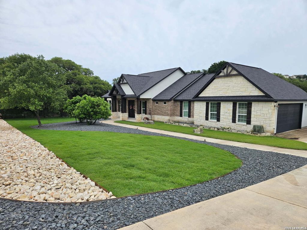 1033 MYSTIC SHORES BLVD, Spring Branch, TX 78070
