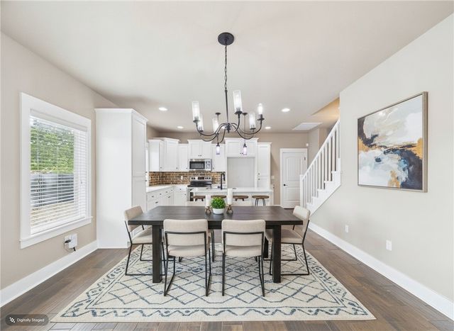 676 N Malbec Road, Fayetteville, AR 72704