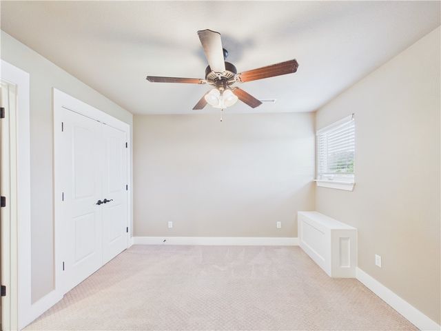676 N Malbec Road, Fayetteville, AR 72704