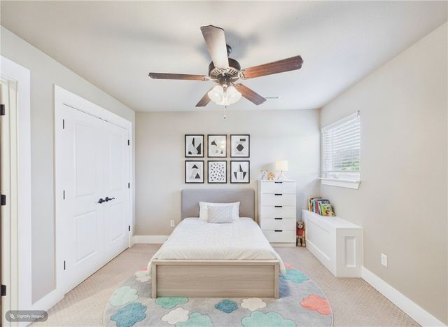 676 N Malbec Road, Fayetteville, AR 72704