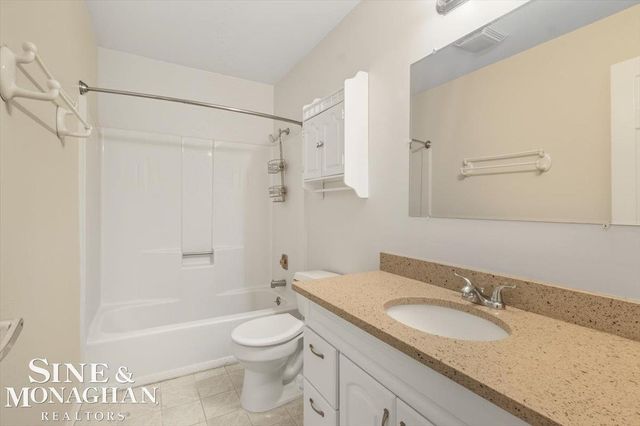 1875 C-12 Michigan Avenue, Marysville, MI 48040