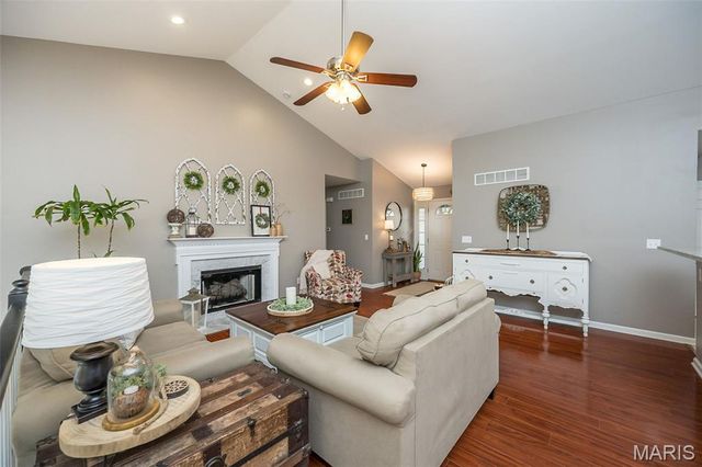 736 Emerald Oaks Court, Eureka, MO 63025