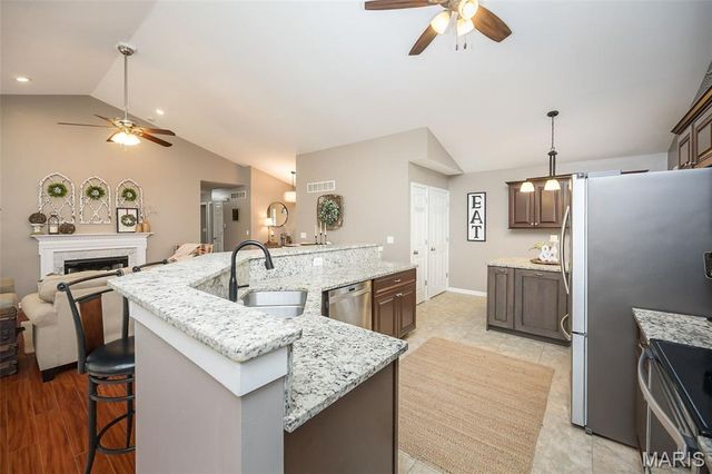 736 Emerald Oaks Court, Eureka, MO 63025