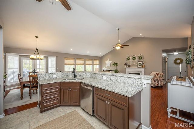 736 Emerald Oaks Court, Eureka, MO 63025