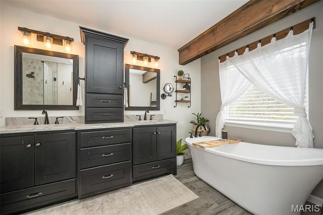 736 Emerald Oaks Court, Eureka, MO 63025