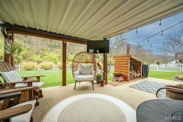 736 Emerald Oaks Court, Eureka, MO 63025