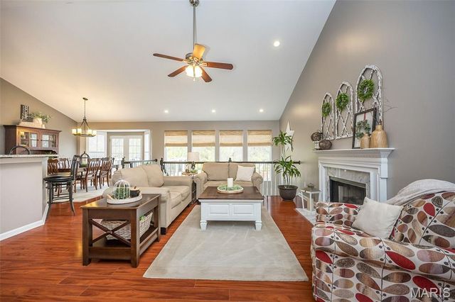 736 Emerald Oaks Court, Eureka, MO 63025