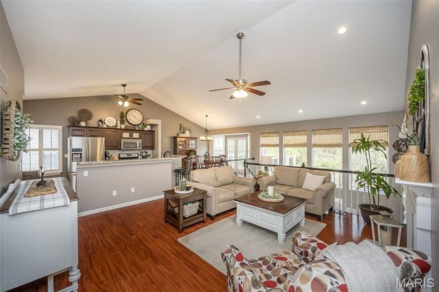 736 Emerald Oaks Court, Eureka, MO 63025