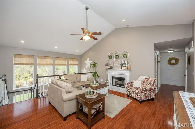 736 Emerald Oaks Court, Eureka, MO 63025