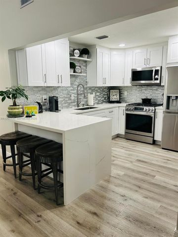 7039 SW 115th Pl C27, Miami, FL 33173