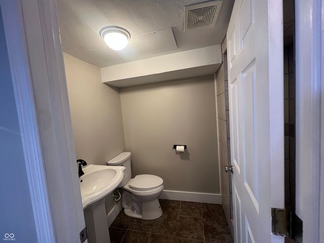 27 Beechgrove Avenue, Batesville, IN 47006