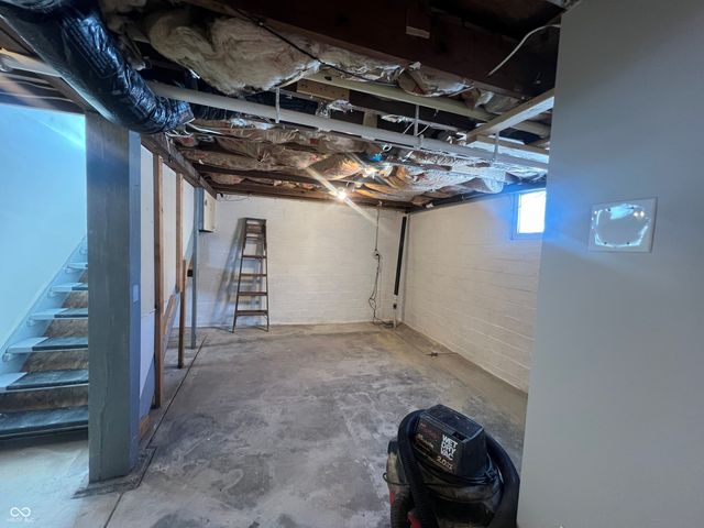 27 Beechgrove Avenue, Batesville, IN 47006