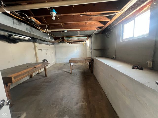 27 Beechgrove Avenue, Batesville, IN 47006