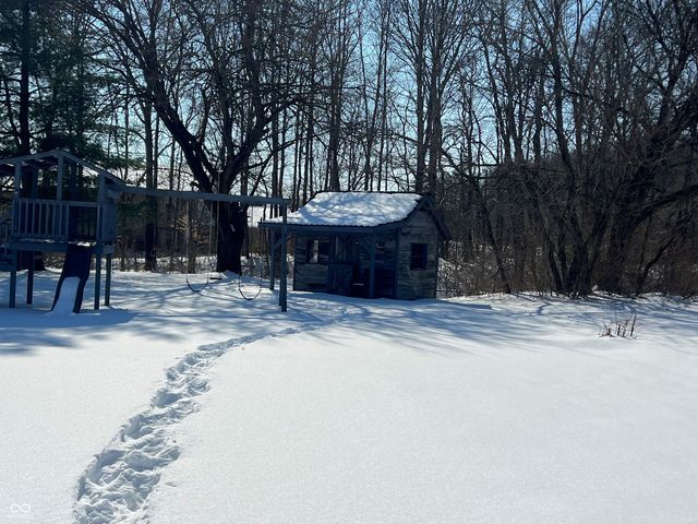 27 Beechgrove Avenue, Batesville, IN 47006