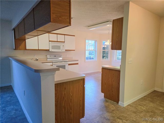 6456 W Cannondale Drive, Crystal River, FL 34429