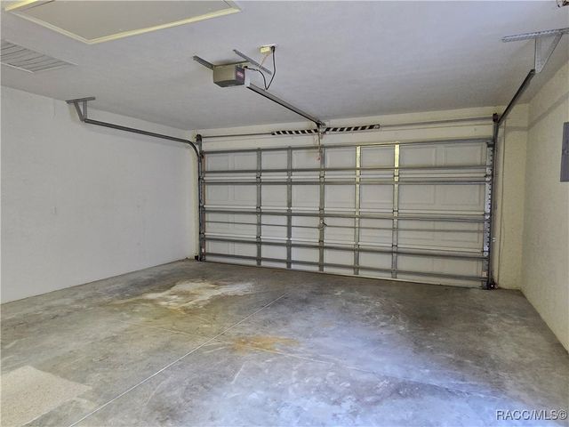 6456 W Cannondale Drive, Crystal River, FL 34429