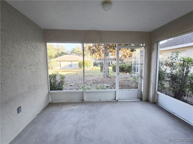 6456 W Cannondale Drive, Crystal River, FL 34429