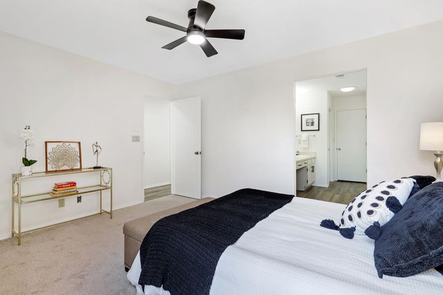 10326 Oso Redondo NE, Albuquerque, NM 87111