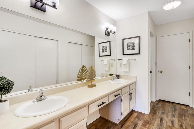 10326 Oso Redondo NE, Albuquerque, NM 87111