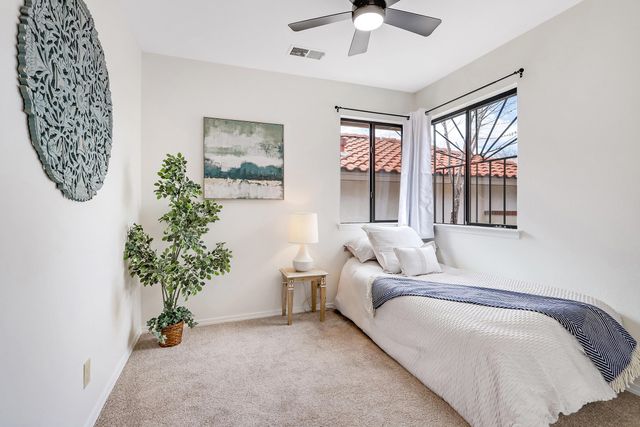 10326 Oso Redondo NE, Albuquerque, NM 87111