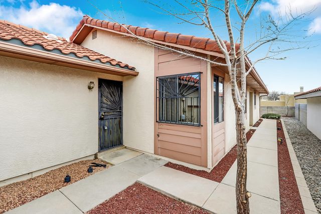 10326 Oso Redondo NE, Albuquerque, NM 87111