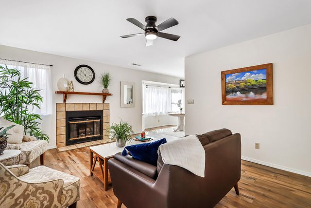 10326 Oso Redondo NE, Albuquerque, NM 87111