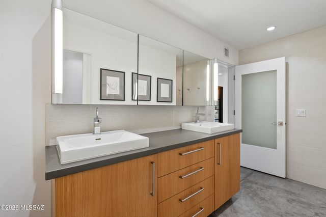 225 N Sierra Vista Drive, Tucson, AZ 85719