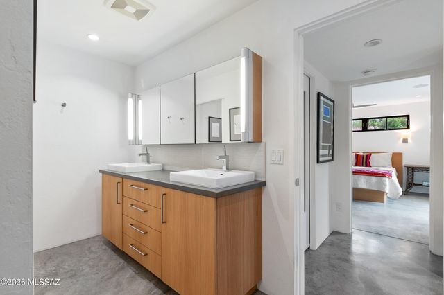 225 N Sierra Vista Drive, Tucson, AZ 85719